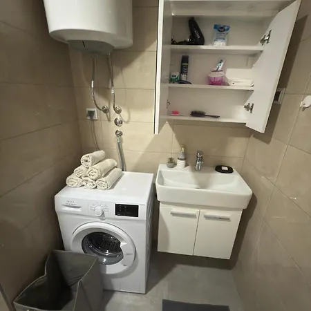 Anika With Parking Place 公寓 *